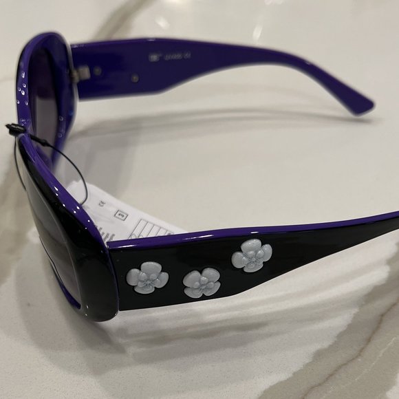 ***SALE***NWT White Camellia Flowers Sunglasses 100 UV Protection Black/Purple - Picture 6 of 7